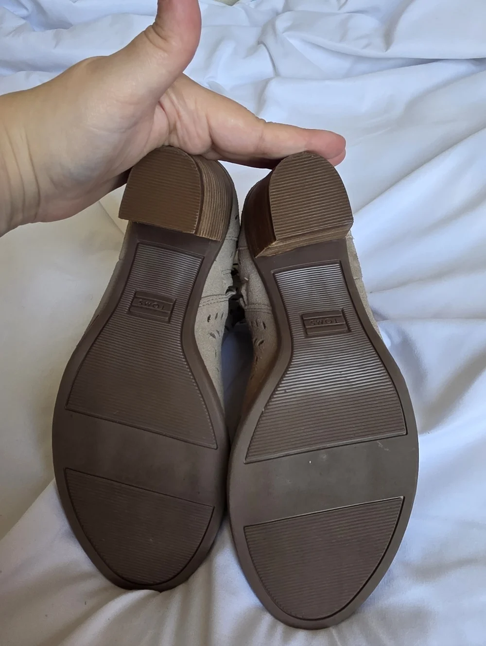 Toms Taupe Tan Majorca Womens Perforated Peep-Toe Suede Ankle Booties Size 6.5
